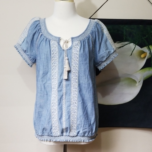 Lucky Brand Tops - Lucky Brand Keyhole Tie Neck Top
